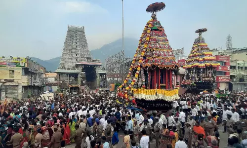 திருவண்ணாமலையில் மகா தேரோட்டம்: அரோகரா கோஷத்துடன் பக்தர்கள் பரவசம்