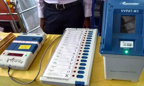 மகாராஷ்டிரா தேர்தலில் பதிவான EVM வாக்குகள் மற்றும்  VVPAT ரசீது எண்ணிக்கை சரியாக உள்ளது: தேர்தல் ஆணையம்