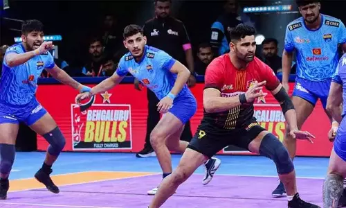 புரோ கபடி லீக்- பெங்களூரு அணியை வீழ்த்தி பெங்கால் வாரியர்ஸ் வெற்றி