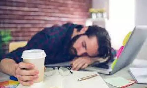 பணியின் போது தூக்க கலக்கமா.... எப்படி துரத்தலாம்?