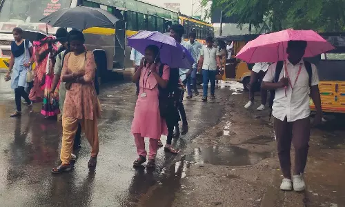 வங்கக் கடலில் நிலவி வரும் காற்றழுத்ததாழ்வு மண்டலம் - கடலூரில் பரவலாக மழை