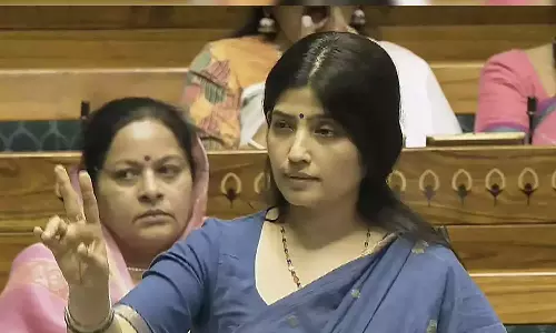 எங்களுக்கு சோரோஸ் விவகாரம் அல்லது அதானி விவகாரம் அல்ல... அவை நடக்கனும்... டிம்பிள் யாதவ்