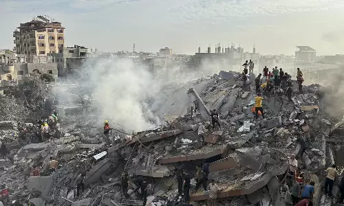 காசா முனையில் இஸ்ரேல் கொடூர தாக்குதல்.. குழந்தைகள் உள்பட 33 பேர் உயிரிழப்பு