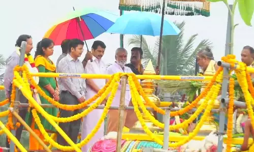 மாசாணியம்மன் கோவில் கும்பாபிஷேகம்- அமைச்சர்கள் சேகர்பாபு, செந்தில்பாலாஜி பங்கேற்பு