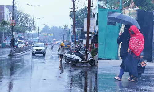 திருப்பூரில் சாரல் மழை- பஞ்சலிங்க அருவியில் குளிக்க தடை