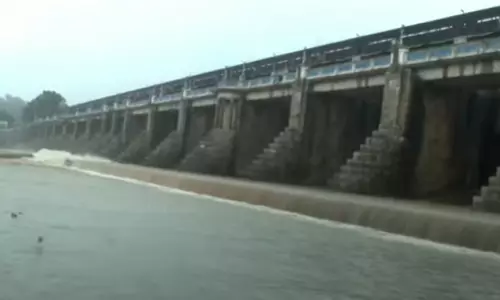 பூண்டி ஏரியில் இருந்து விநாடிக்கு 1000 கனஅடி நீர் திறப்பு