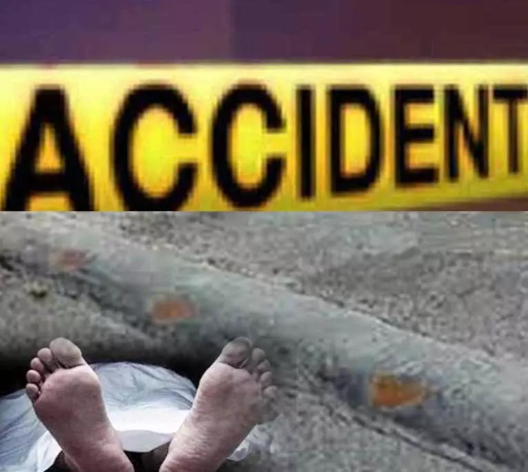 தனியார் பள்ளி பஸ் மோதி வாலிபர் பலி தனியார் பள்ளி பஸ் மோதி வாலிபர் பலி