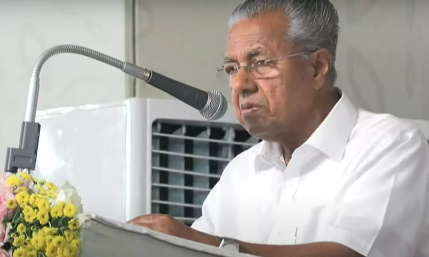 பெண்கள் உரிமைக்காக அரும்பணியாற்றியவர் பெரியார்- பினராயி விஜயன் பெண்கள் உரிமைக்காக அரும்பணியாற்றியவர் பெரியார்- பினராயி விஜயன்