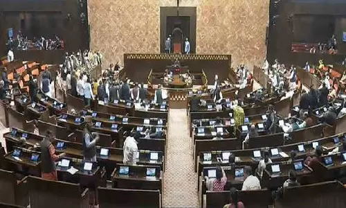 அவைத் தலைவர் மீது நம்பிக்கையில்லா தீர்மானம் விவகாரம்: மேல்-சபை நாள் முழுவதும் ஒத்திவைப்பு