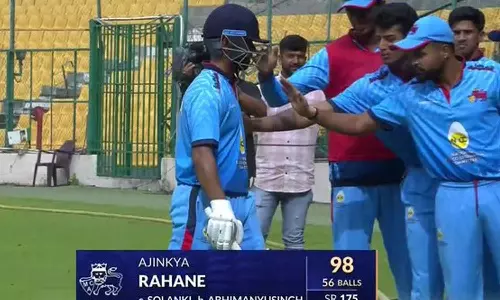 2 ரன்னில் சதத்தை தவறவிட்ட ரகானே.. பரோடாவை பந்தாடி இறுதிபோட்டிக்கு முன்னேறியது மும்பை