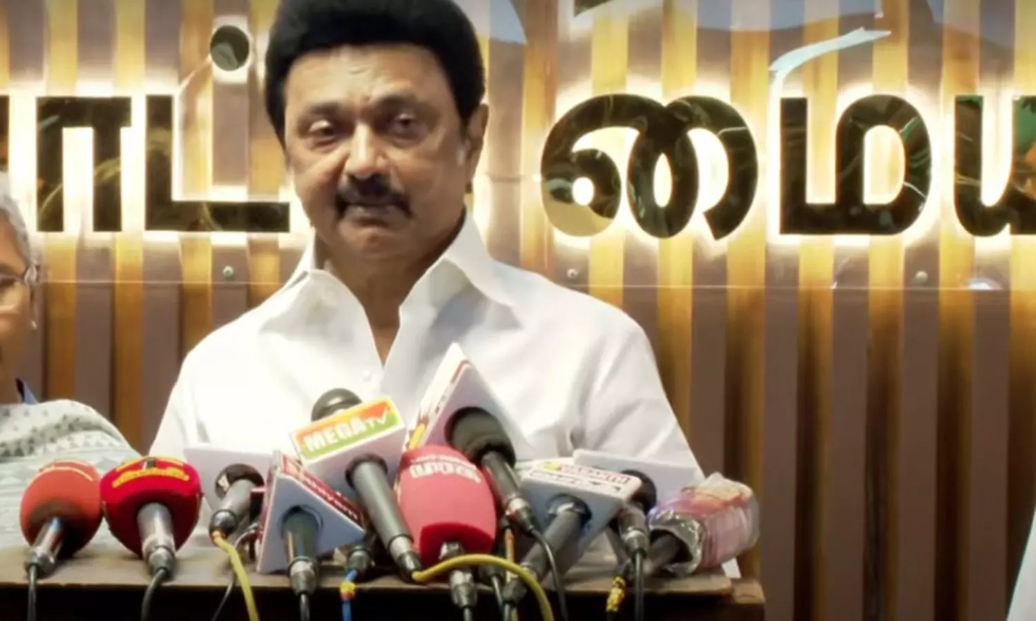 எவ்வளவு மழை வந்தாலும் சமாளிக்க தயார்- மு.க.ஸ்டாலின் எவ்வளவு மழை வந்தாலும் சமாளிக்க தயார்- மு.க.ஸ்டாலின்