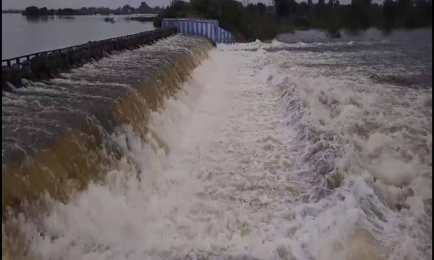 காஞ்சிபுரம், செங்கல்பட்டு-திருவள்ளூர் மாவட்டத்தில் 699 ஏரிகள் நிரம்பின