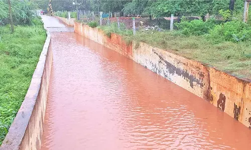 தென்காசி மாவட்டத்தில் கனமழை- பாவூர்சத்திரம் ரெயில்வே சுரங்கப்பாதை வெள்ளத்தில் மூழ்கியது