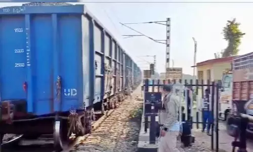 திடீரென இரண்டாகப் பிரிந்த சரக்கு ரெயில்: காரணம் இதுதான்