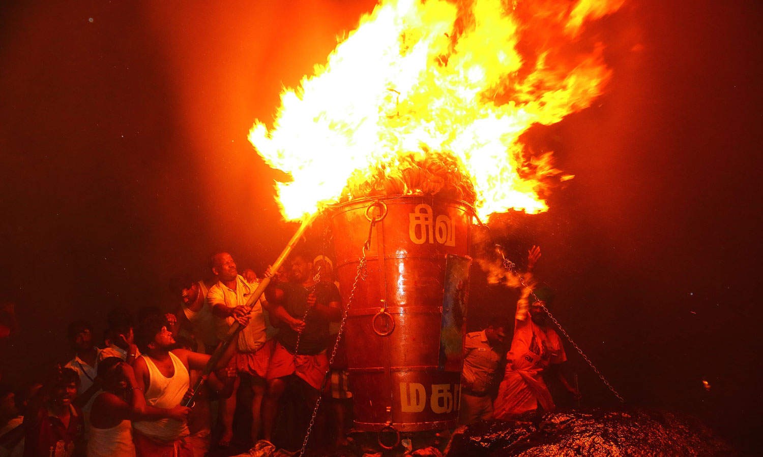 திருவண்ணாமலையில் 11 நாட்கள் காட்சி தரும் மகாதீபம்