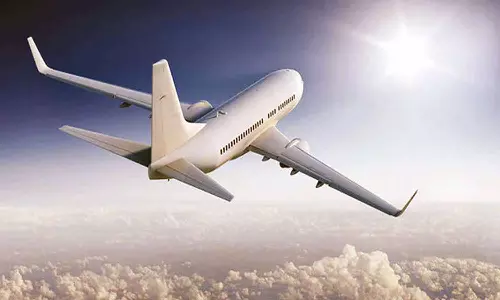 விமானங்களின் வெள்ளை நிற ரகசியம்... வேறு வண்ணத்தில் பெயிண்ட் அடித்தால் என்ன நடக்கும் தெரியுமா?