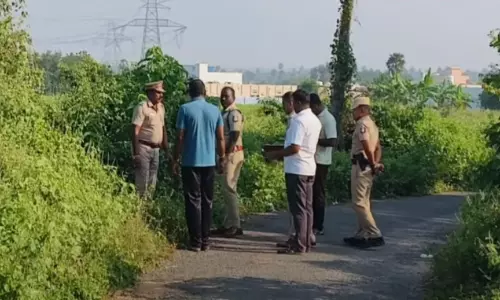 தலையில் கல்லை போட்டு 2 வடமாநில இளைஞர்கள் கொலை - நாமக்கல்லில் பயங்கரம்