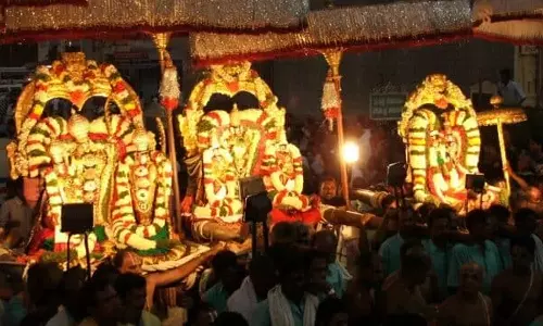 ஆற்றுகால் பகவதி அம்மன் கோவிலில் கணபதி, சிவனுக்கு தனி சன்னதி