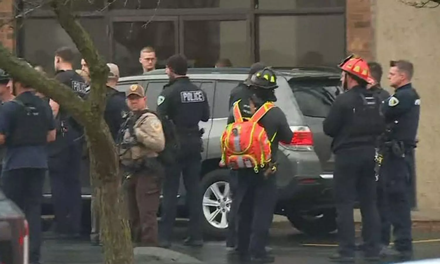 அமெரிக்காவில் தனியார் பள்ளியில் நடந்த துப்பாக்கிச்சூட்டில் 3 பேர் பலி