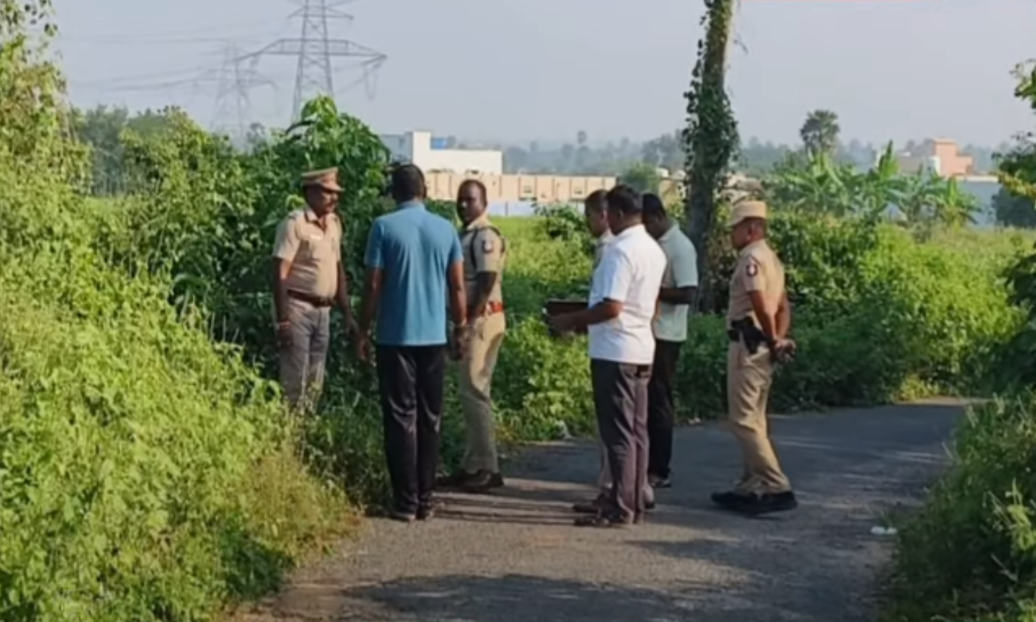 தலையில் கல்லை போட்டு 2 வடமாநில இளைஞர்கள் கொலை - நாமக்கல்லில் பயங்கரம்