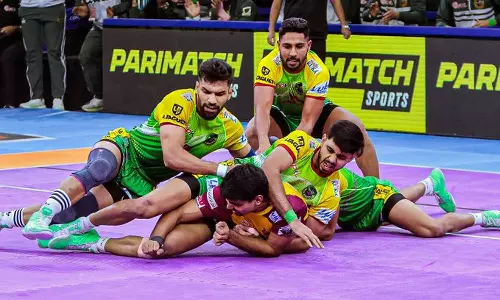 புரோ கபடி லீக்: பிளே ஆப் சுற்றுக்கு முன்னேறியது பாட்னா பைரேட்ஸ்