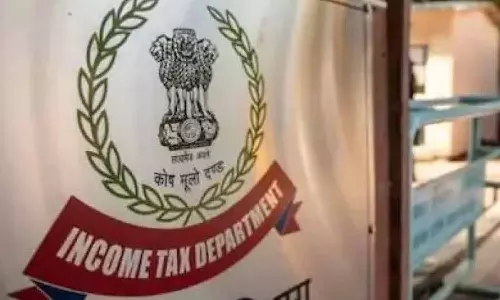 தொழிலதிபர் வீடுகளில் 2-ம் நாளாக வருமான வரி சோதனை