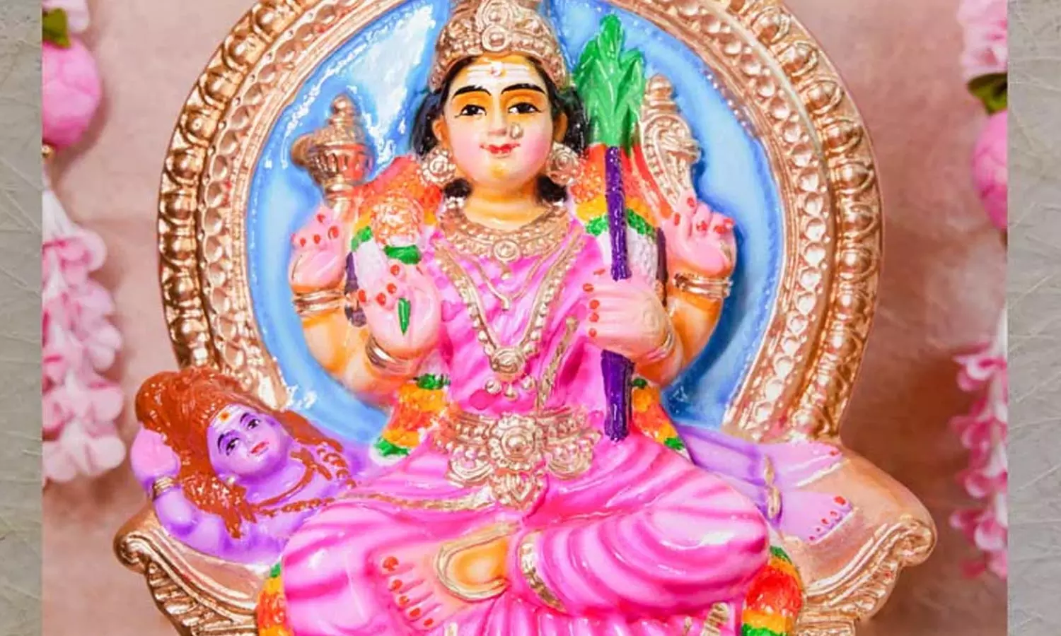 அம்பிகையின் காலில் அர்ச்சகர்கள் கண்ட அதிசயம்