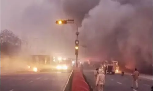 எரிவாயு டேங்கர் தீ விபத்தில் 5 பேர் உயிரிழப்பு - ஜெய்ப்பூரில் சோகம்