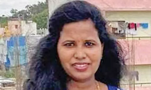 ஆஸ்பத்தியில் கர்ப்பிணிக்கு இறந்து பிறந்த ஆண்குழந்தை:தாயும் உயிரிழந்த பரிதாபம்- உறவினர்கள் மறியல்