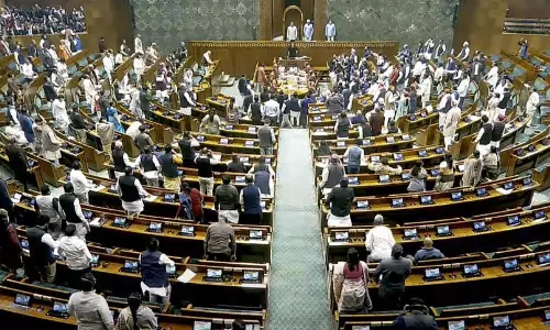 மாநிலங்களவையும் அமளியால் முடக்கம்.. முடிவுக்கு வந்த பாராளுமன்ற  குளிர்கால கூட்டத்தொடர்