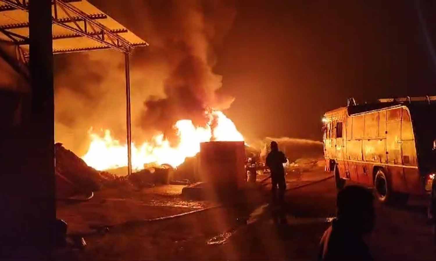 திருப்பூரில் சாயக்கழிவுநீர் சுத்திகரிப்பு நிலையத்தில் தீ விபத்து