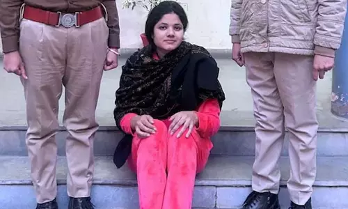 மேட்ரிமோனி ஆப் மூலம் பல ஆண்களை ஏமாற்றி 1.25 கோடி ரூபாய் மோசடி செய்த பெண் கைது