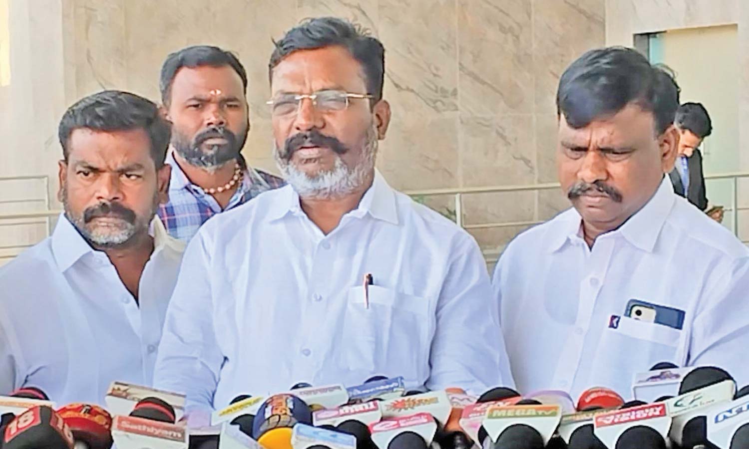 சட்டமன்ற தேர்தலில் தி.மு.க. கூட்டணி 200 தொகுதிகளில் வெற்றி பெறும்- திருமாவளவன்