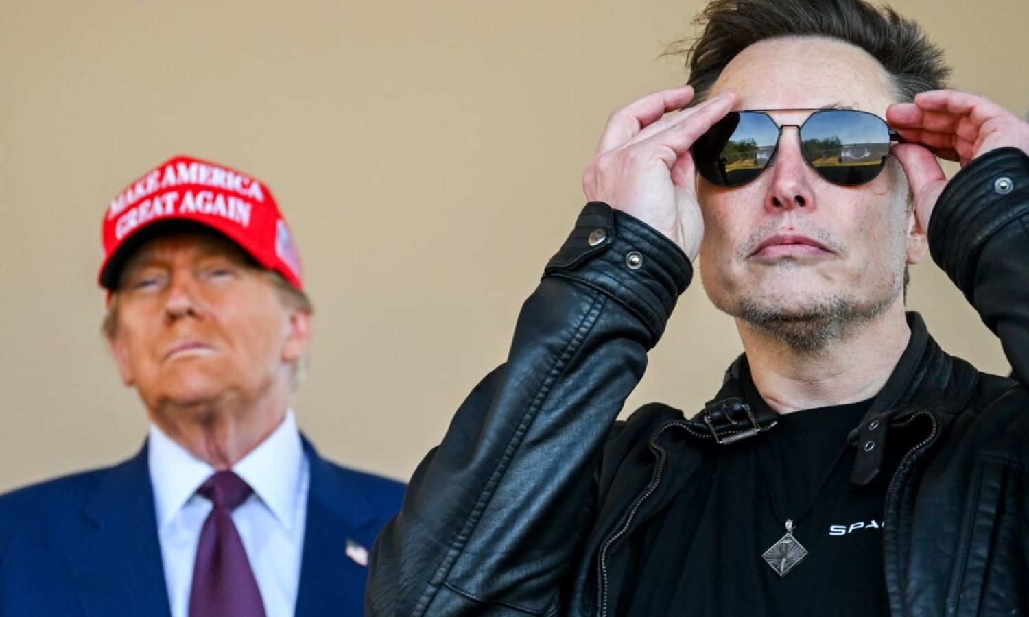 எல்லாம் ஒரு அளவுக்குதான் ப்ரோ.. எலான் மஸ்க் அமெரிக்க அதிபர் ஆவாரா? என்ற கேள்விக்கு டிரம்ப் பதில்..!