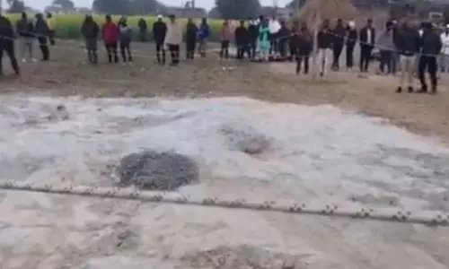 ஆழ்துளை கிணற்றில் விழுந்த 3 வயது குழந்தை- மீட்பு பணி தீவிரம்