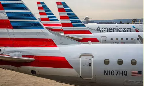 அமெரிக்கன் ஏர்லைன்ஸ் விமானங்கள் திடீர் தரையிறக்கம் - அமெரிக்காவில் பரபரப்பு