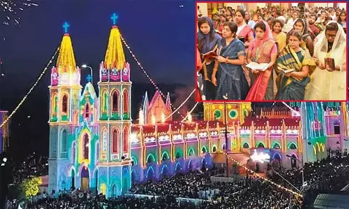 உலகம் முழுவதும் களைகட்டிய கிறிஸ்துமஸ் கொண்டாட்டம்.. சிறப்பு பிரார்த்தனையில் திரளானோர் பங்கேற்பு