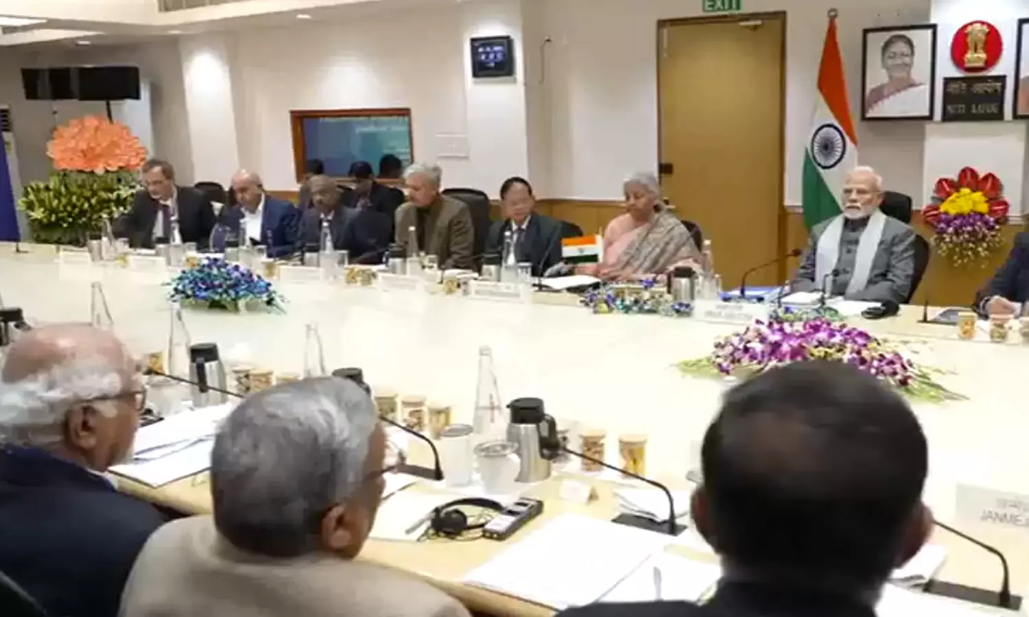 மத்திய பட்ஜெட்: பொருளாதார வல்லுநர்களுடன் பிரதமர் மோடி ஆலோசனை