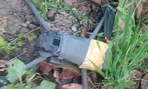 பஞ்சாப் எல்லையில் ஆளில்லா விமானம், போதைப் பொருள்கள் பறிமுதல்