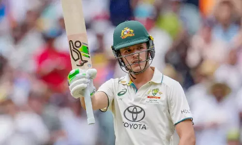 குறைந்த வயதில் அரைசதம்.. 2-வது ஆஸ்திரேலிய வீரராக சாதனை படைத்த சாம் கான்ஸ்டாஸ்