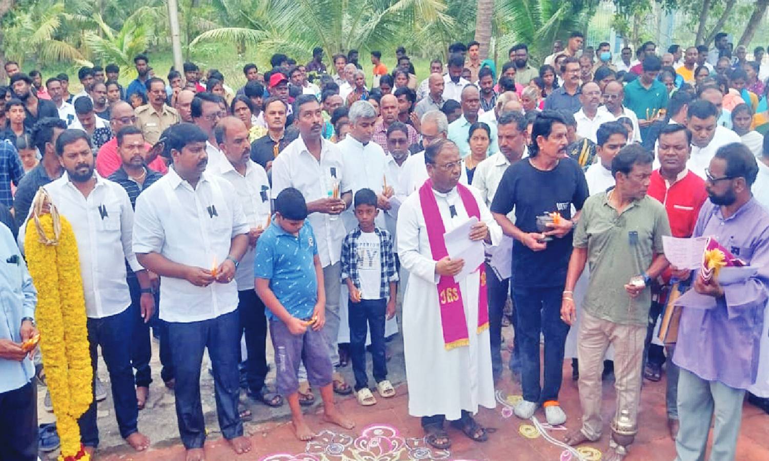 சுனாமி நினைவு தினம்: வேளாங்கண்ணியில் மீனவர்கள் பேரணியாக சென்று கண்ணீர் அஞ்சலி