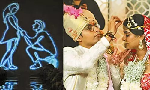 விருந்தினர்களை கவர்ந்த மணமகளின் வாழ்க்கை வீடியோ