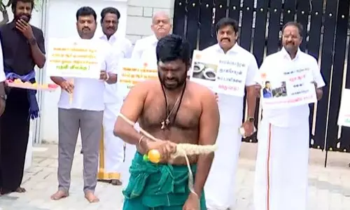 சாட்டையால் அடித்துக் கொண்ட அண்ணாமலை