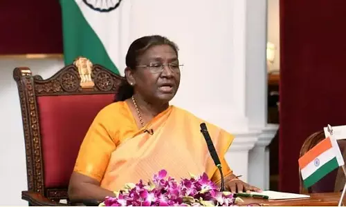 பஞ்சாப் ஓடையில் விழுந்து நொறுங்கிய பேருந்தில் சிக்கி 8 பேர் பலி: ஜனாதிபதி  இரங்கல்