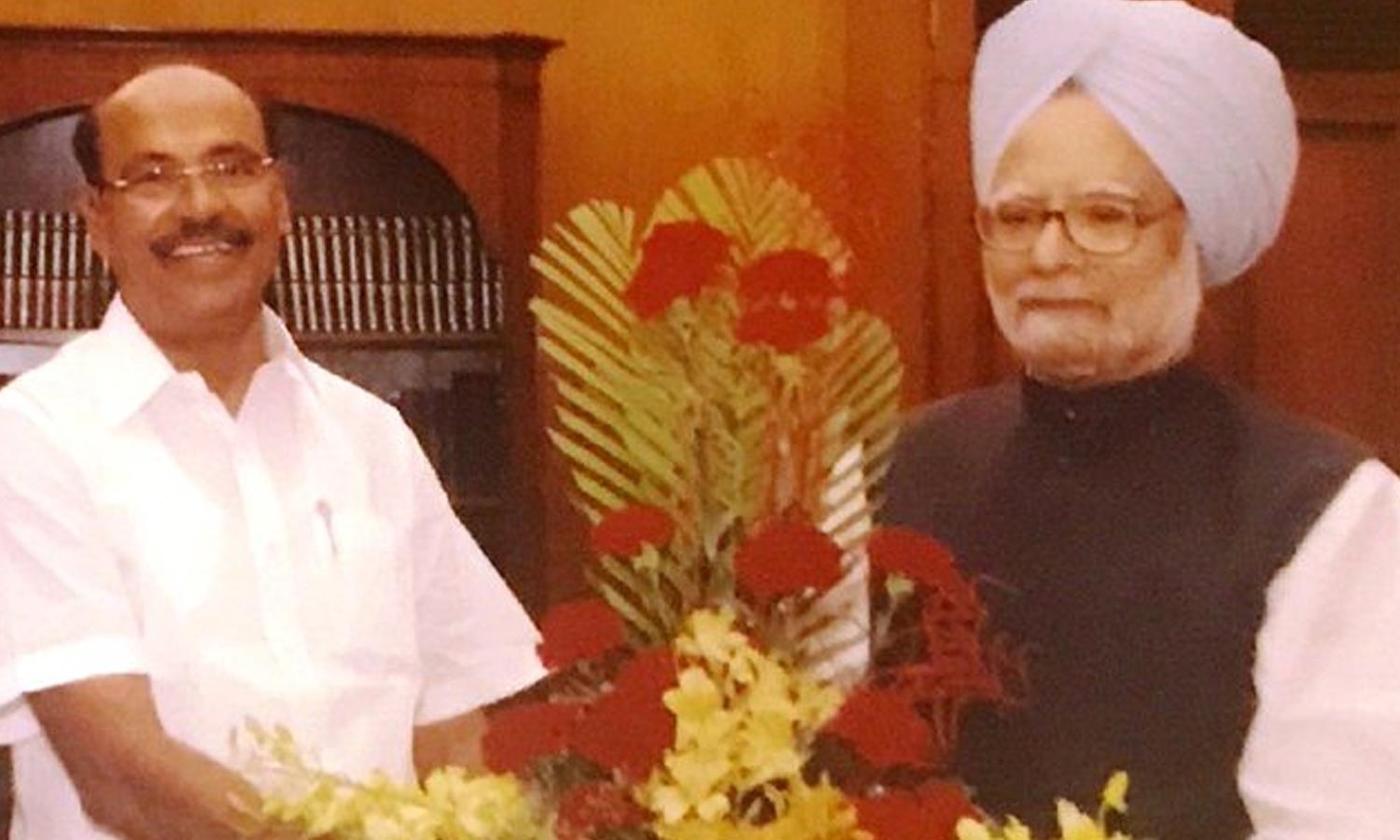 மன்மோகன் சிங் மறைவு இந்தியாவுக்கு ஈடு செய்ய... ... முன்னாள் பிரதமர் மன்மோகன் சிங் உடலுக்கு ஜனாதிபதி திரவுபதி முர்மு அஞ்சலி... லைவ் அப்டேட்ஸ் மன்மோகன் சிங் மறைவு இந்தியாவுக்கு ஈடு செய்ய... ... முன்னாள் பிரதமர் மன்மோகன் சிங் உடலுக்கு ஜனாதிபதி திரவுபதி முர்மு அஞ்சலி... லைவ் அப்டேட்ஸ்