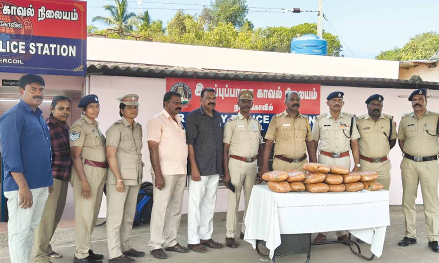 கன்னியாகுமரி ரெயிலில் கடத்தி வரப்பட்ட 13 கிலோ கஞ்சா பறிமுதல்