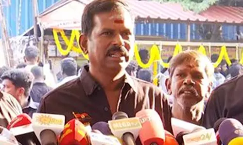 கலைஞர், ஜெயலலிதா பேரணிக்கு அனுமதி உண்டு.. கேப்டனுக்கு இல்லையா? - தேமுதிக கேள்வி