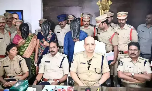 ஆந்திராவில் பெண்ணுக்கு தொழிலாளி பிணத்தை பார்சல் அனுப்பிய 3 பேர் கைது