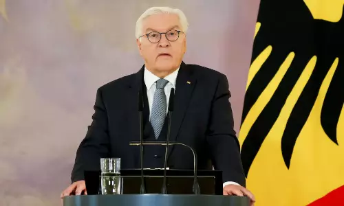 ஜெர்மன் பாராளுமன்றத்தை கலைத்த ஜனாதிபதி.. தேர்தல் தேதி அறிவிப்பு