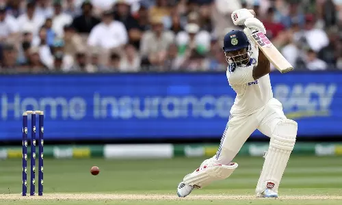 மெல்போர்ன் டெஸ்ட்: இந்தியா முதல் இன்னிங்சில் 369 ரன்களில் ஆல் அவுட்